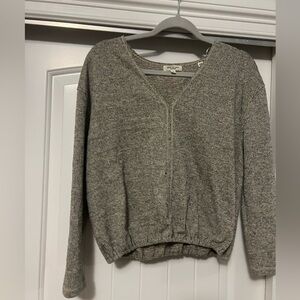 Max Studio London Knit cropped grey sweater